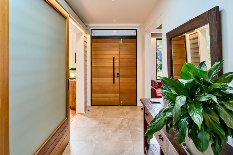 Photo of property in 7 Lochiel Road, Khandallah, Wellington, 6035