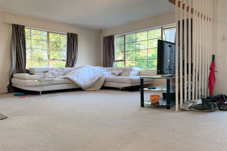 Photo of property in 1/9 Wairata Place, Te Atatu South, Auckland, 0610