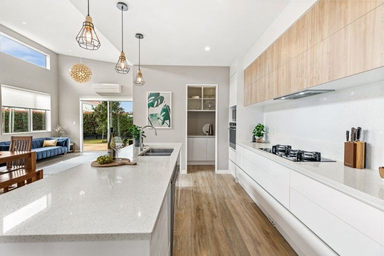 Photo of property in 13 Floyd Road, Riverhead, 0820