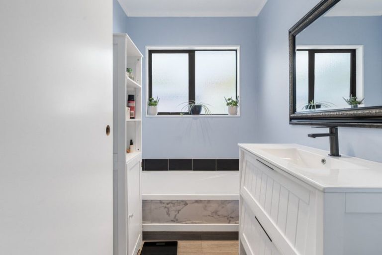 Photo of property in 52 Awaiti Place, Hairini, Tauranga, 3112