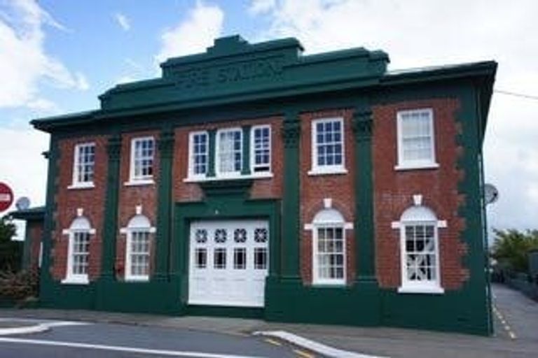 Photo of property in Fire Station Apartments, 54 Northland Road, Northland, Wellington, 6012