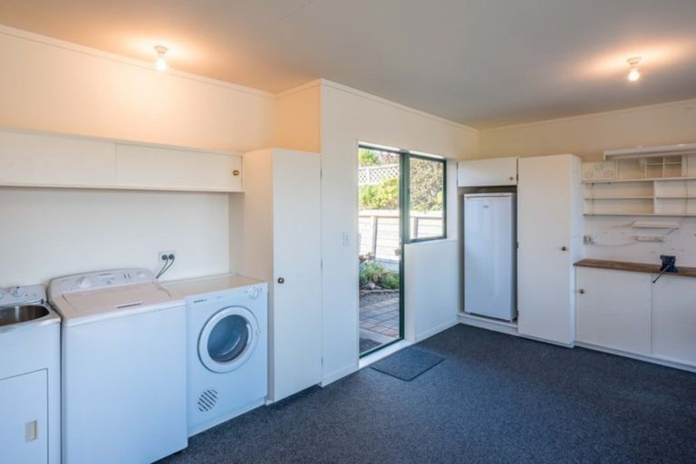 Photo of property in 115 Realm Drive, Paraparaumu, 5032