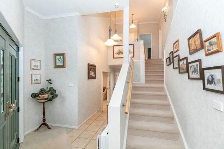 Photo of property in 26 Highgrove Drive, Grandview Heights, Hamilton, 3200