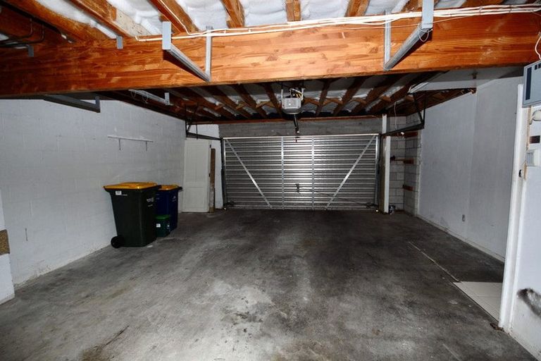 Photo of property in 2/12 Marama Street, Castor Bay, Auckland, 0620