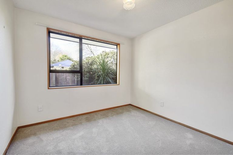 Photo of property in 2/24 Woodbury Street, Avonhead, Christchurch, 8042