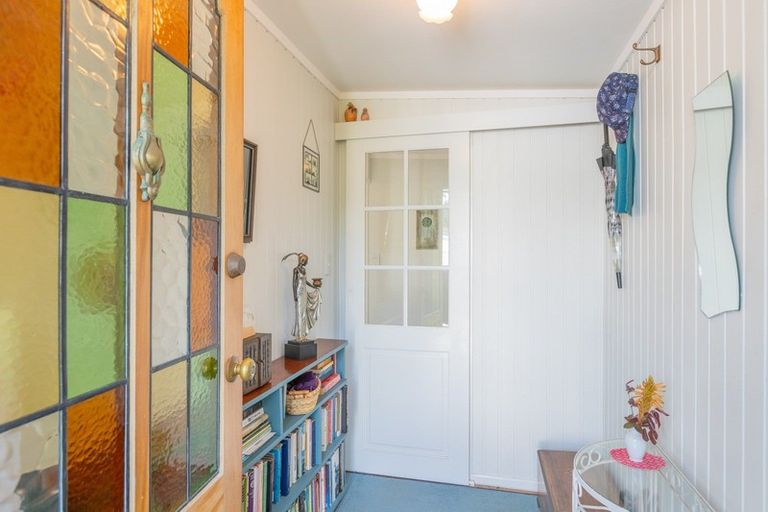 Photo of property in 36 Moana Road, Paraparaumu, 5032