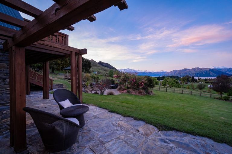 Photo of property in 56 Oak Lane, Wanaka, 9305