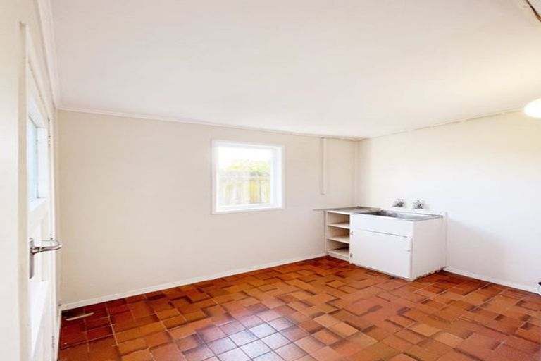Photo of property in 22f Manuka Road, Glenfield, Auckland, 0629