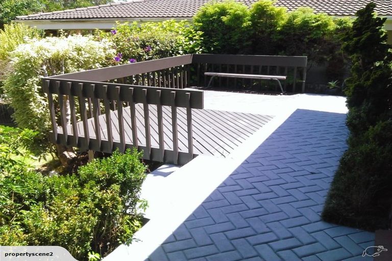 Photo of property in 10 Cornelian Crescent, Half Moon Bay, Auckland, 2012