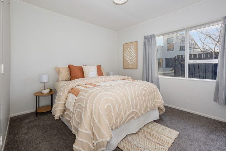 Photo of property in 2 Pascoe Avenue, Paremata, Porirua, 5026