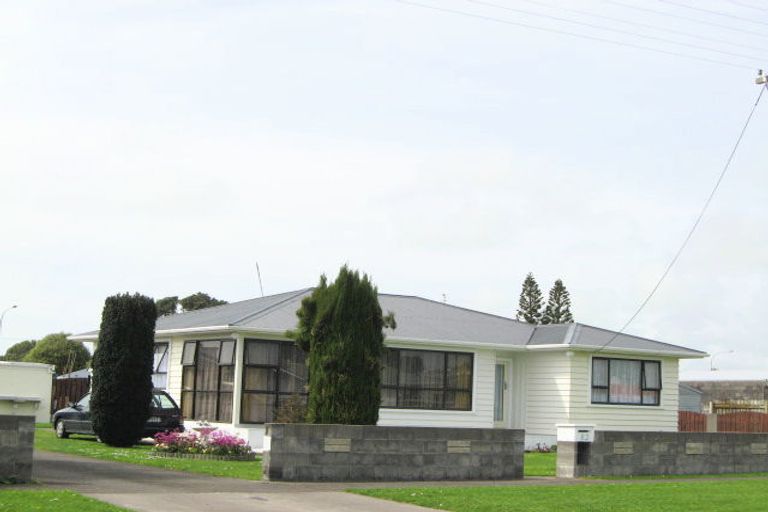 Photo of property in 82 Blake Street, Waitara, 4320