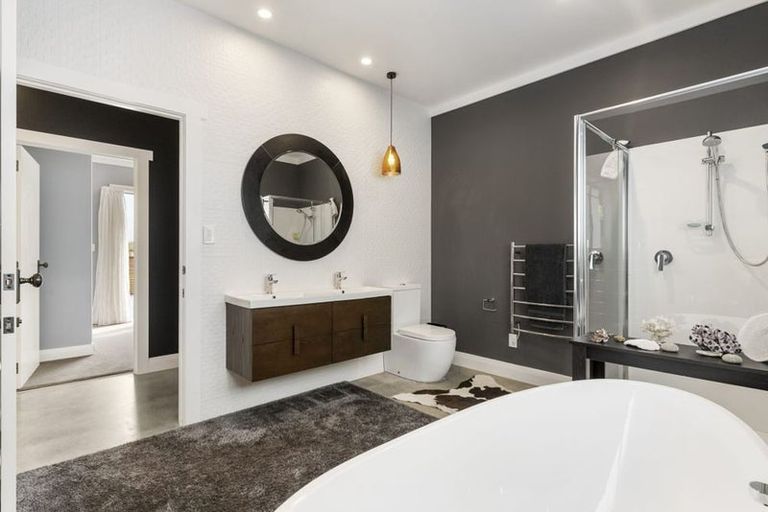 Photo of property in 104 Foster Road, Kumeu, 0891