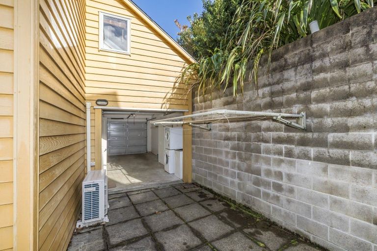 Photo of property in 12 Futuna Close, Karori, Wellington, 6012