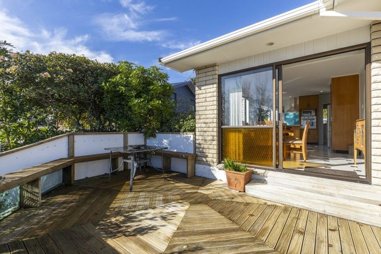 Photo of property in 19 Darwin Crescent, Spotswood, New Plymouth, 4310