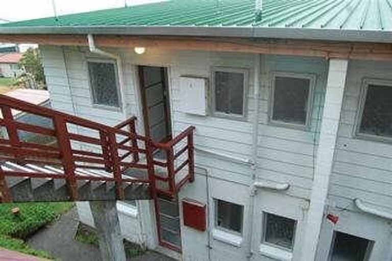 Photo of property in 16 Findlay Street, Moturoa, New Plymouth, 4310