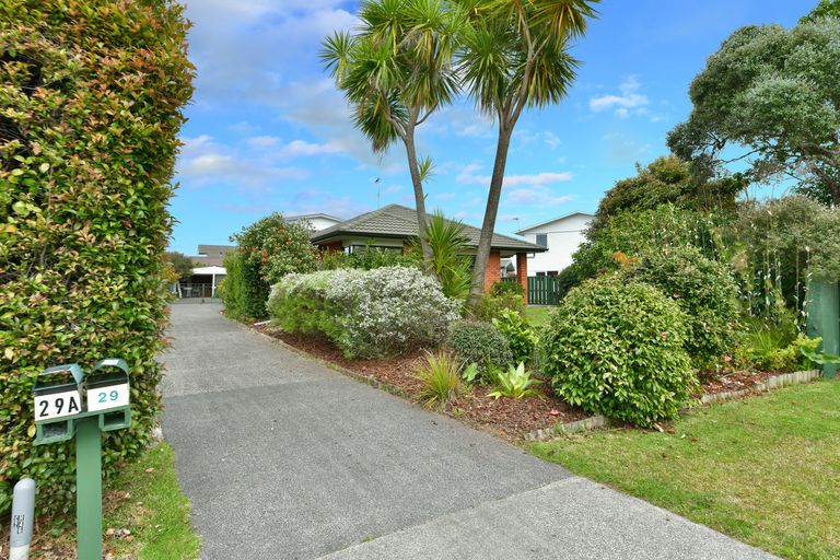 Photo of property in 29 Doment Crescent, Orewa, 0931