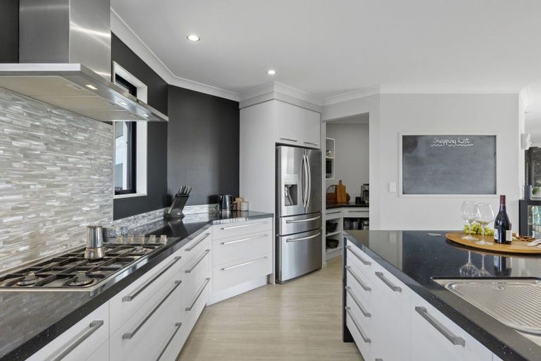 Photo of property in 29 Whitcombe Place, Darfield, 7571