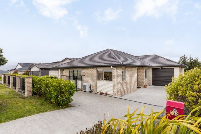 Photo of property in 122 Endeavour Drive, Whitby, Porirua, 5024