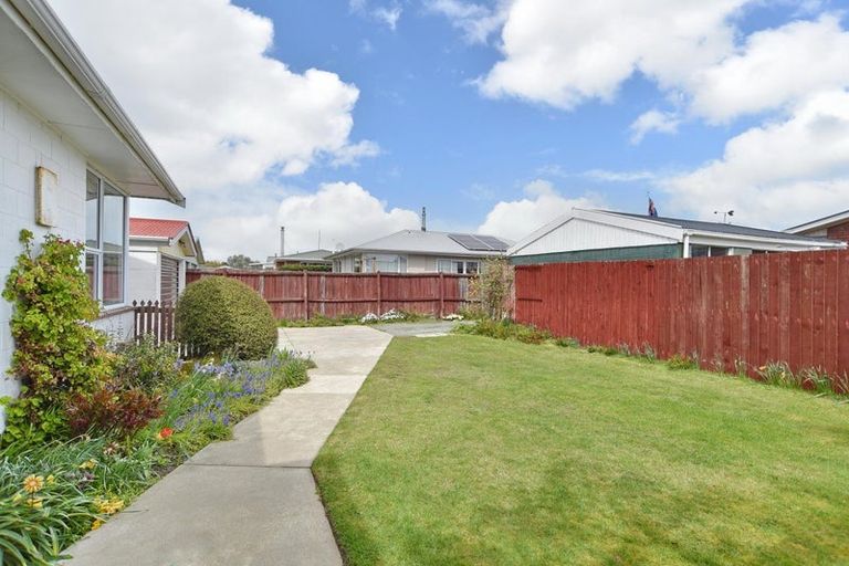 Photo of property in 32 Monowai Crescent, North New Brighton, Christchurch, 8083