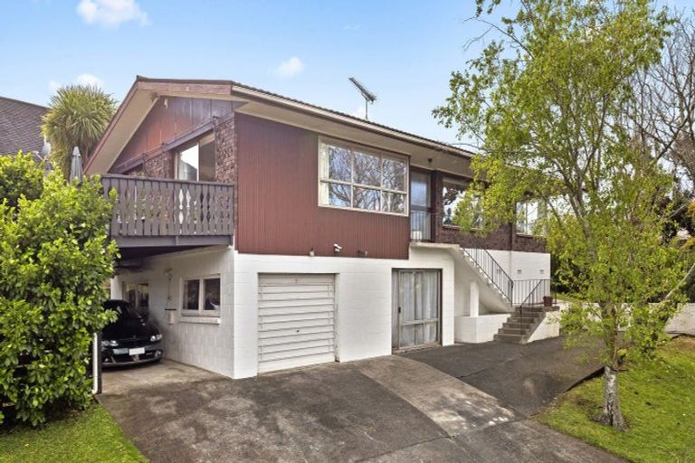 Photo of property in 2 Hartles Place, Mellons Bay, Auckland, 2014