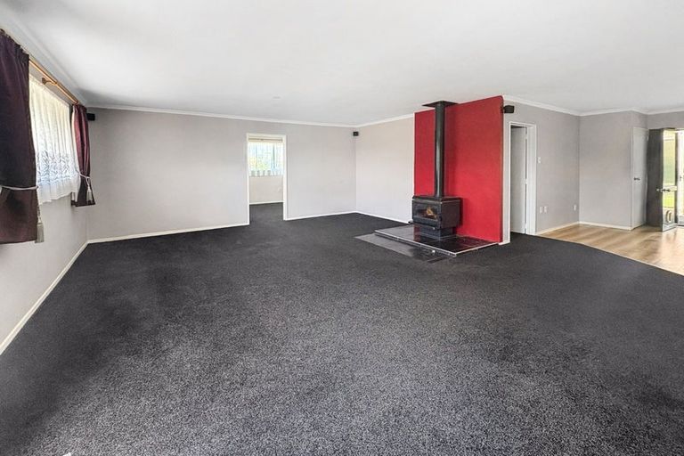 Photo of property in 32 Laward Road, Shannon, Palmerston North, 4474