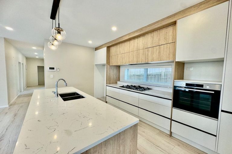 Photo of property in 42 Cresta Avenue, Beach Haven, Auckland, 0626