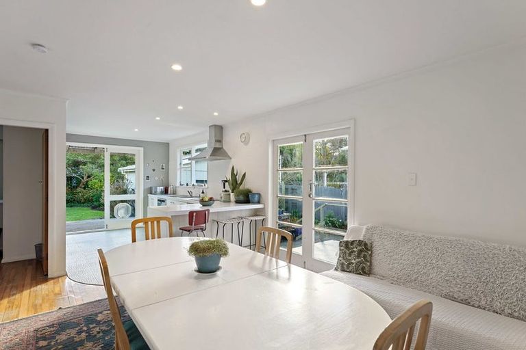 Photo of property in 13 Glen Road, Raumati South, Paraparaumu, 5032