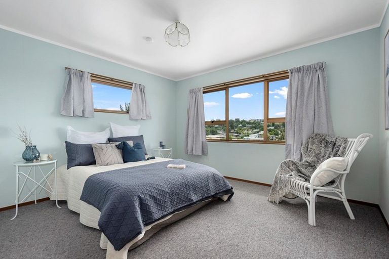 Photo of property in 15 Lorna Place, Brookfield, Tauranga, 3110