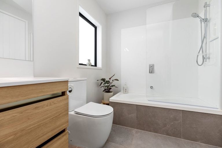 Photo of property in 37 Tangaroa Place, Poike, Tauranga, 3112