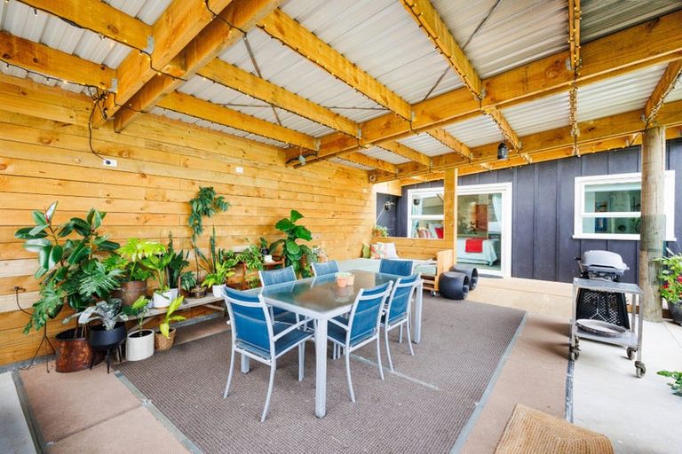 Photo of property in 165 Albert Road, Tokomaru, Palmerston North, 4474