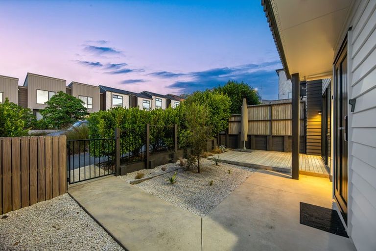 Photo of property in 9 Timu Road, Long Bay, Auckland, 0630