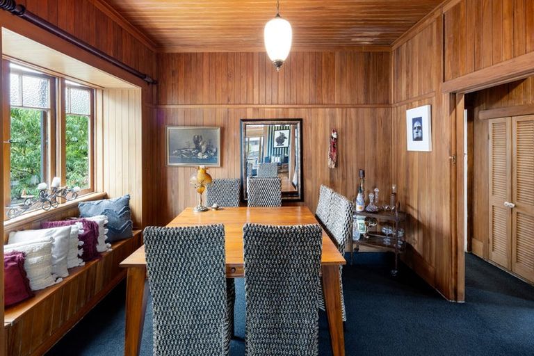 Photo of property in 69 Forest Lake Road, Forest Lake, Hamilton, 3200