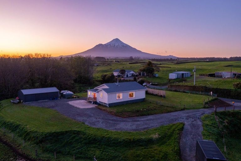 Photo of property in 403 Opunake Road, Cardiff, Stratford, 4391