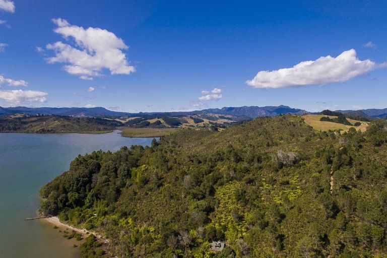 Photo of property in 2826 Tairua Whitianga Road, Kaimarama, Whitianga, 3591