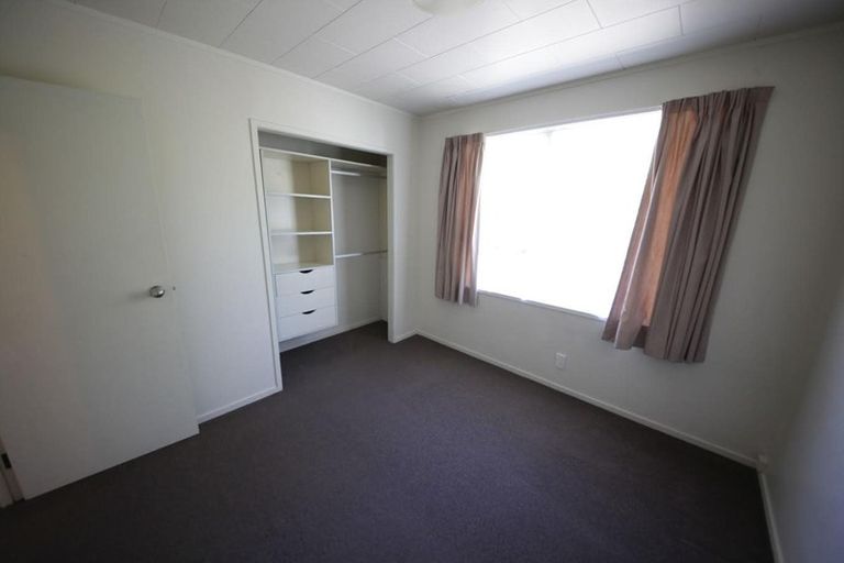 Photo of property in 18 Regency Place, Sunnynook, Auckland, 0632