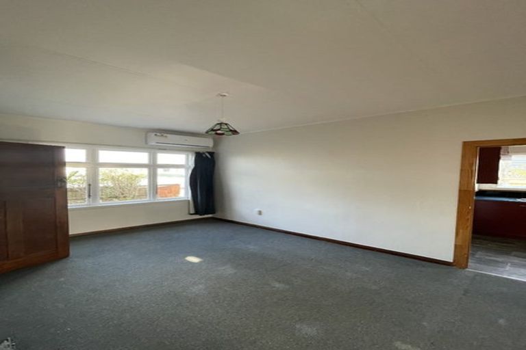 Photo of property in 17 Haydon Street, Roslyn, Palmerston North, 4414