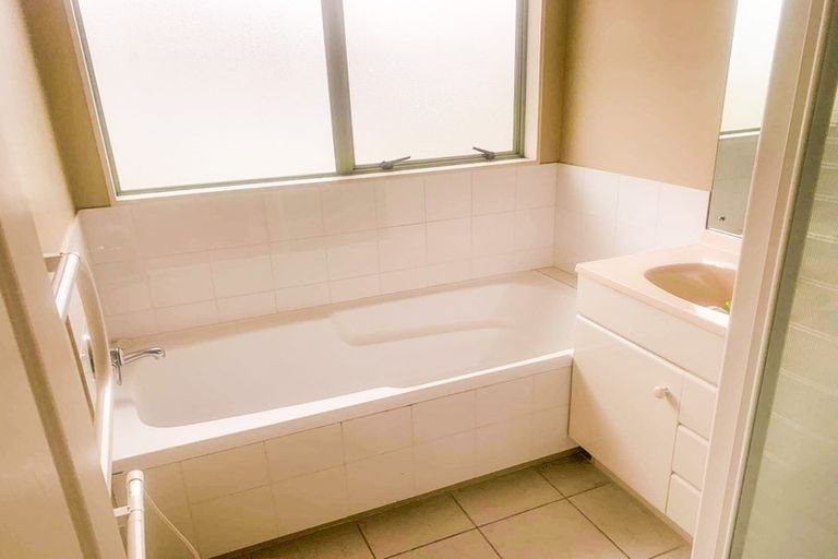 Photo of property in 123 Hobsonville Road, West Harbour, Auckland, 0618