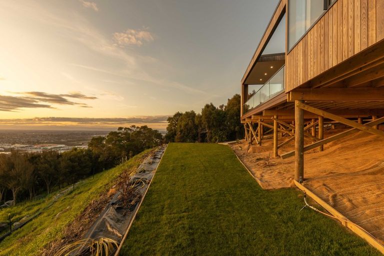 Photo of property in 134 Cannon Hill Crescent, Mount Pleasant, Christchurch, 8081