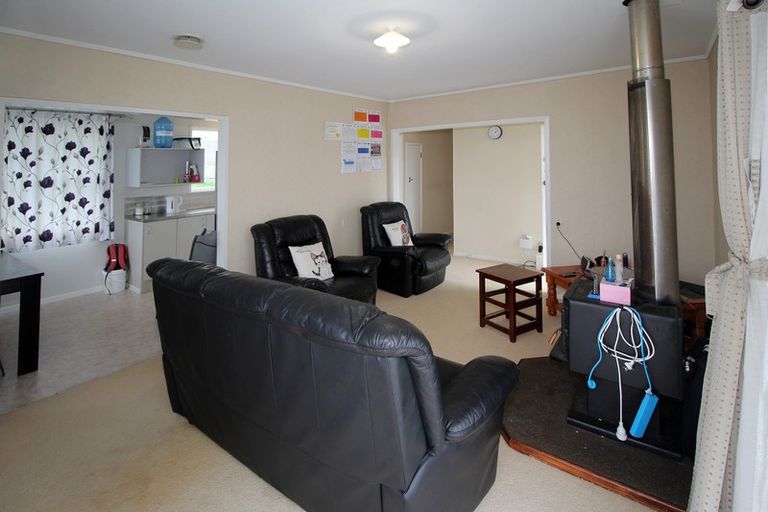Photo of property in 14 Valencia Place, Manurewa, Auckland, 2102