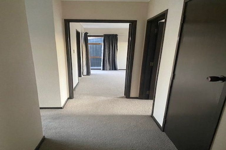 Photo of property in 1/63a Norwood Road, Bayswater, Auckland, 0622