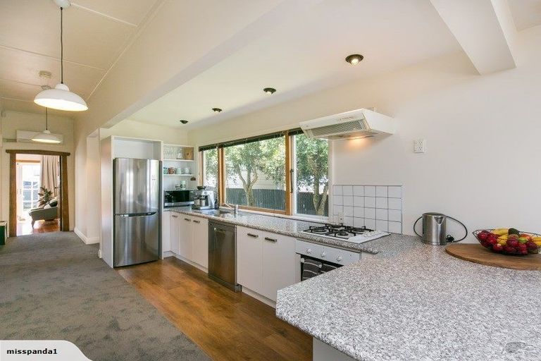 Photo of property in 13 Toru Street, Lyall Bay, Wellington, 6022