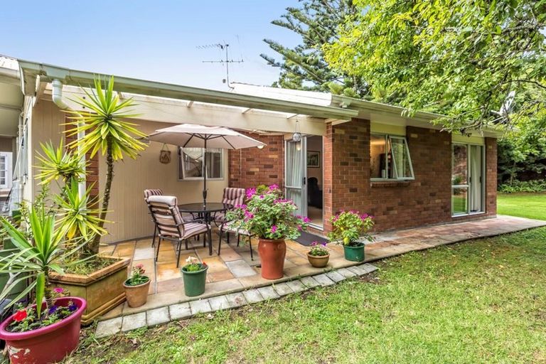 Photo of property in 15 Valley Road, Waiuku, 2123