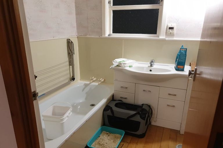 Photo of property in 809 Beach Road, Browns Bay, Auckland, 0630