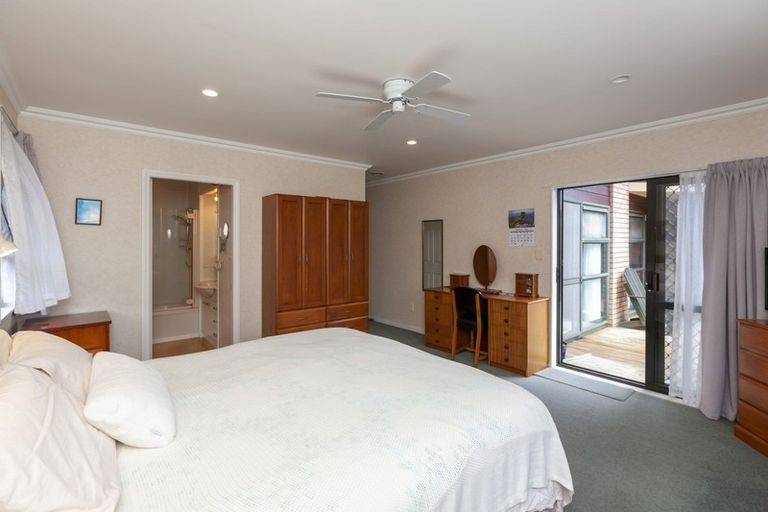 Photo of property in 74 Eatwell Avenue, Paraparaumu Beach, Paraparaumu, 5032