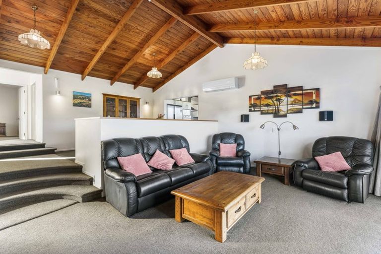 Photo of property in 23 Crows Road, Swanson, Auckland, 0614