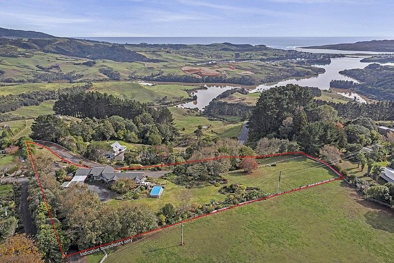 Photo of property in 121 Maungatawhiri Road, Raglan, 3295