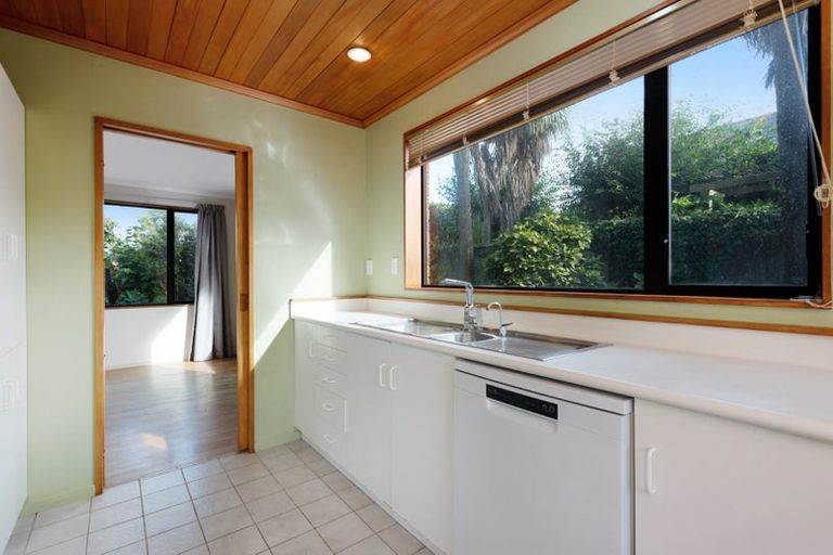 Photo of property in 36a Whites Line West, Woburn, Lower Hutt, 5010