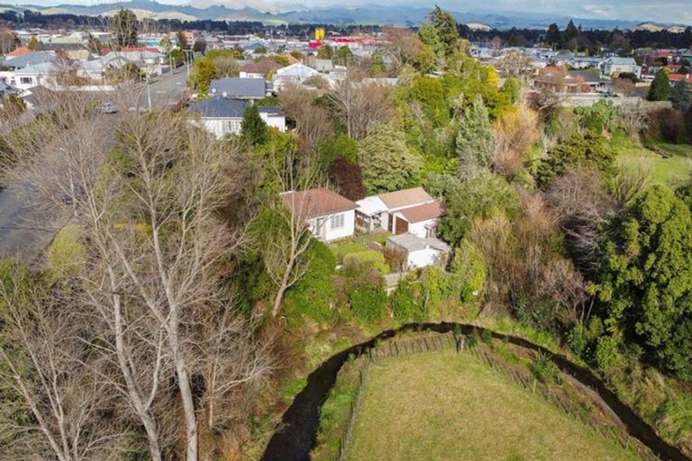 Photo of property in 35 Cadman Street, Dannevirke, 4930
