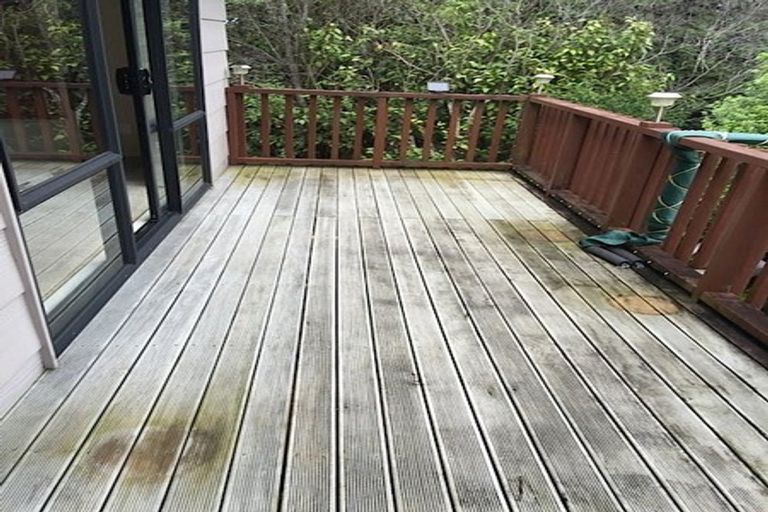 Photo of property in 30 Hakea Place, Totara Heights, Auckland, 2105