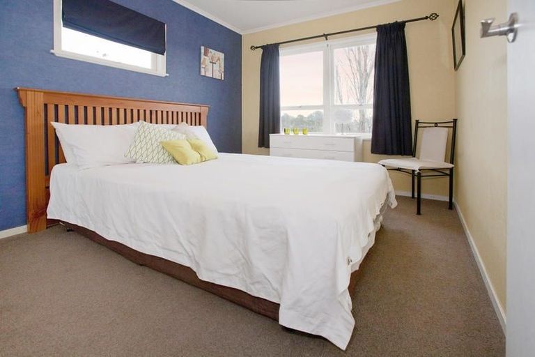 Photo of property in 43 Commodore Drive, Lynfield, Auckland, 1042